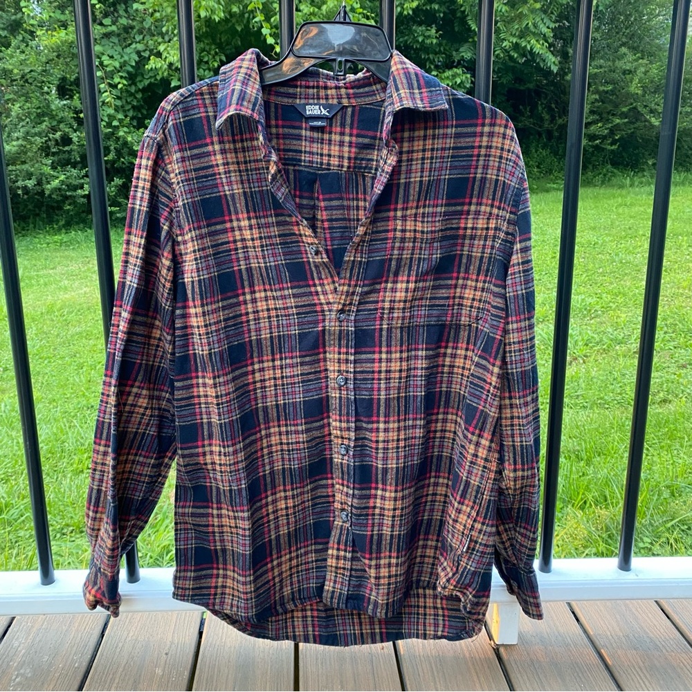 EUC M Eddie Bauer flannel red tan black